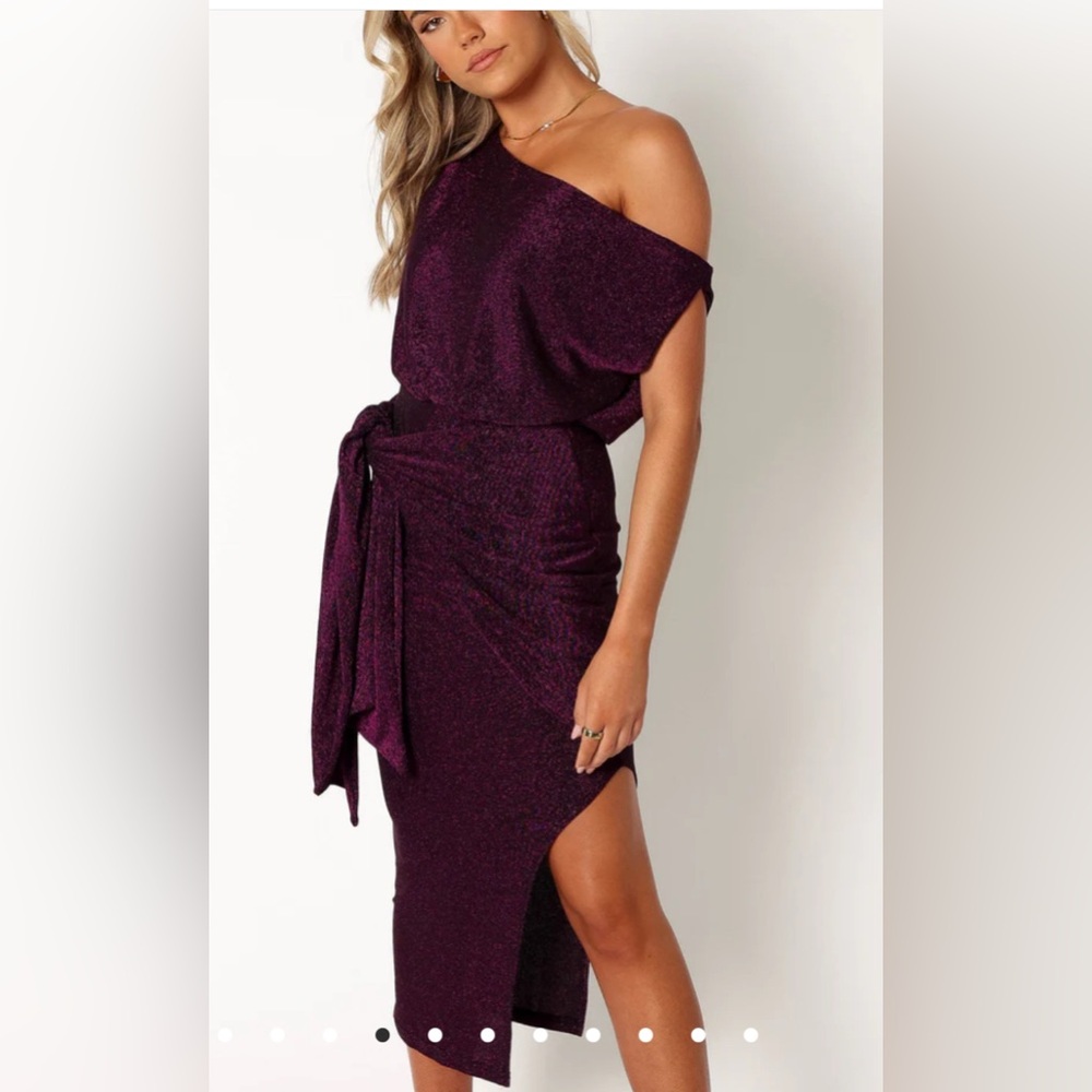 NWT $89 Petal & Pup SANTIAGO OFF SHOULDER MIDI DRESS - PURPLE Sz M